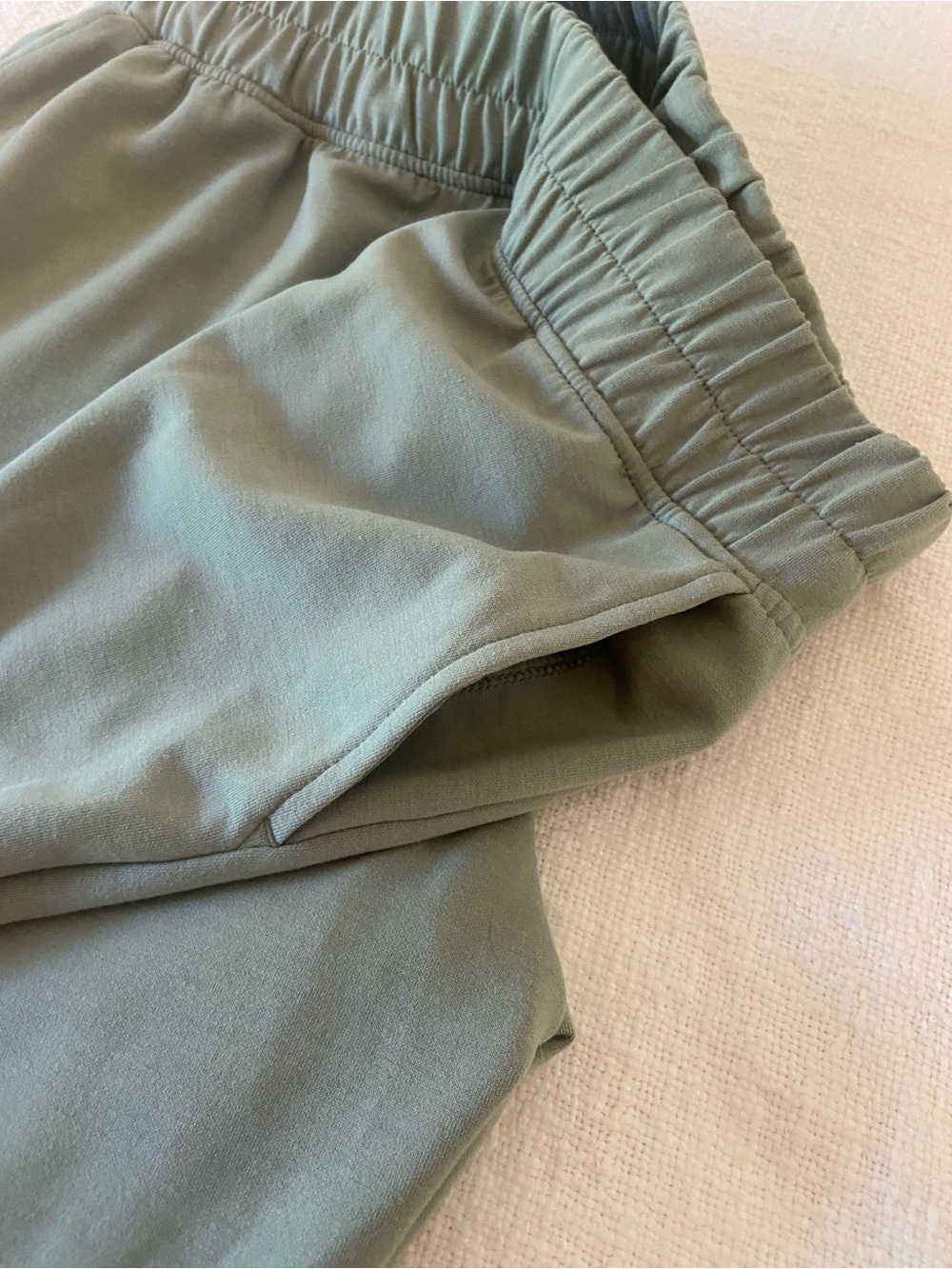 Yogalicious Sage Green Elastic Waist Lounge Pants with Pockets - Scuba Joggers M - Picture 1 of 11
